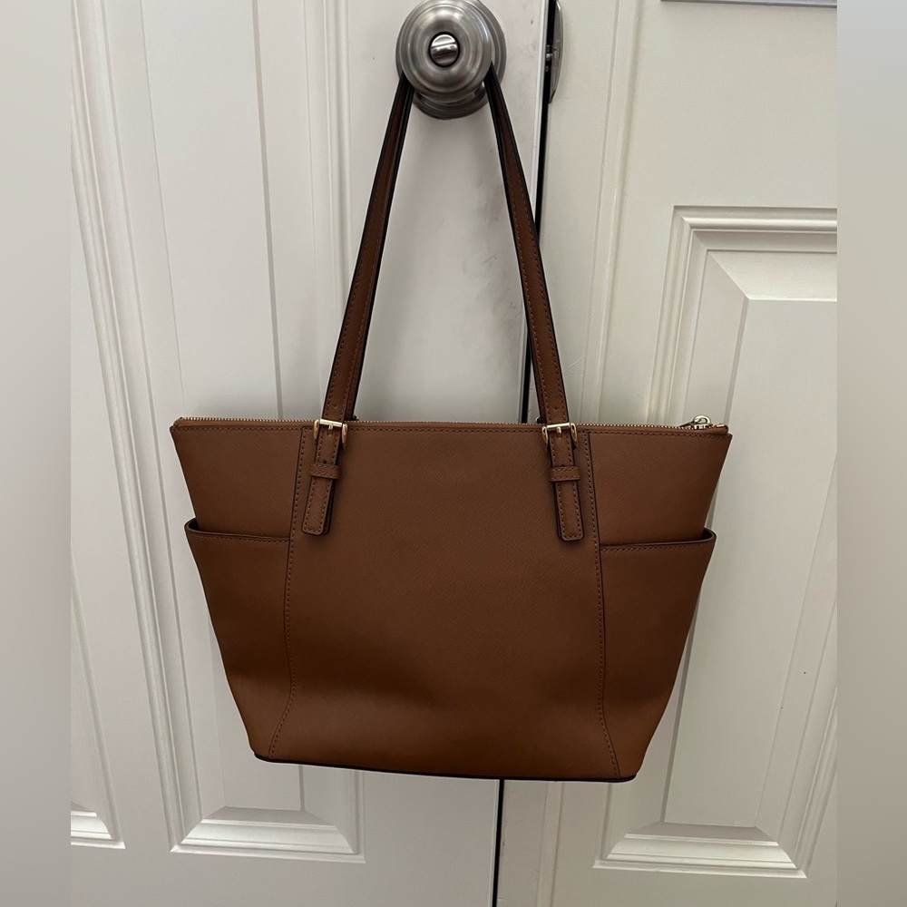 Michael Kors Brown Leather Shoulder Bag Like New - Picture 13 of 13